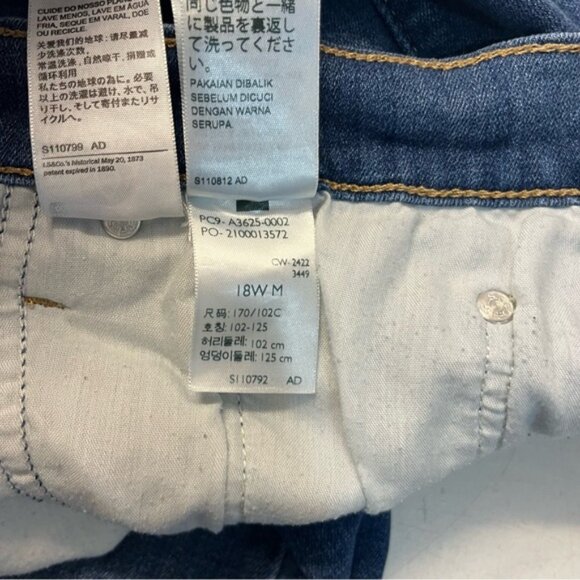 Levi's 726 High Rise Flare Jeans (plus Size) Medium Indigo Blue, size 18W - Picture 13 of 16